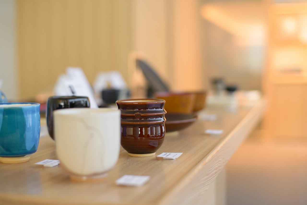 Kanazawa Tokyu Hotel Eksteriør billede A small collection of the many objects that can be used for a game of goban